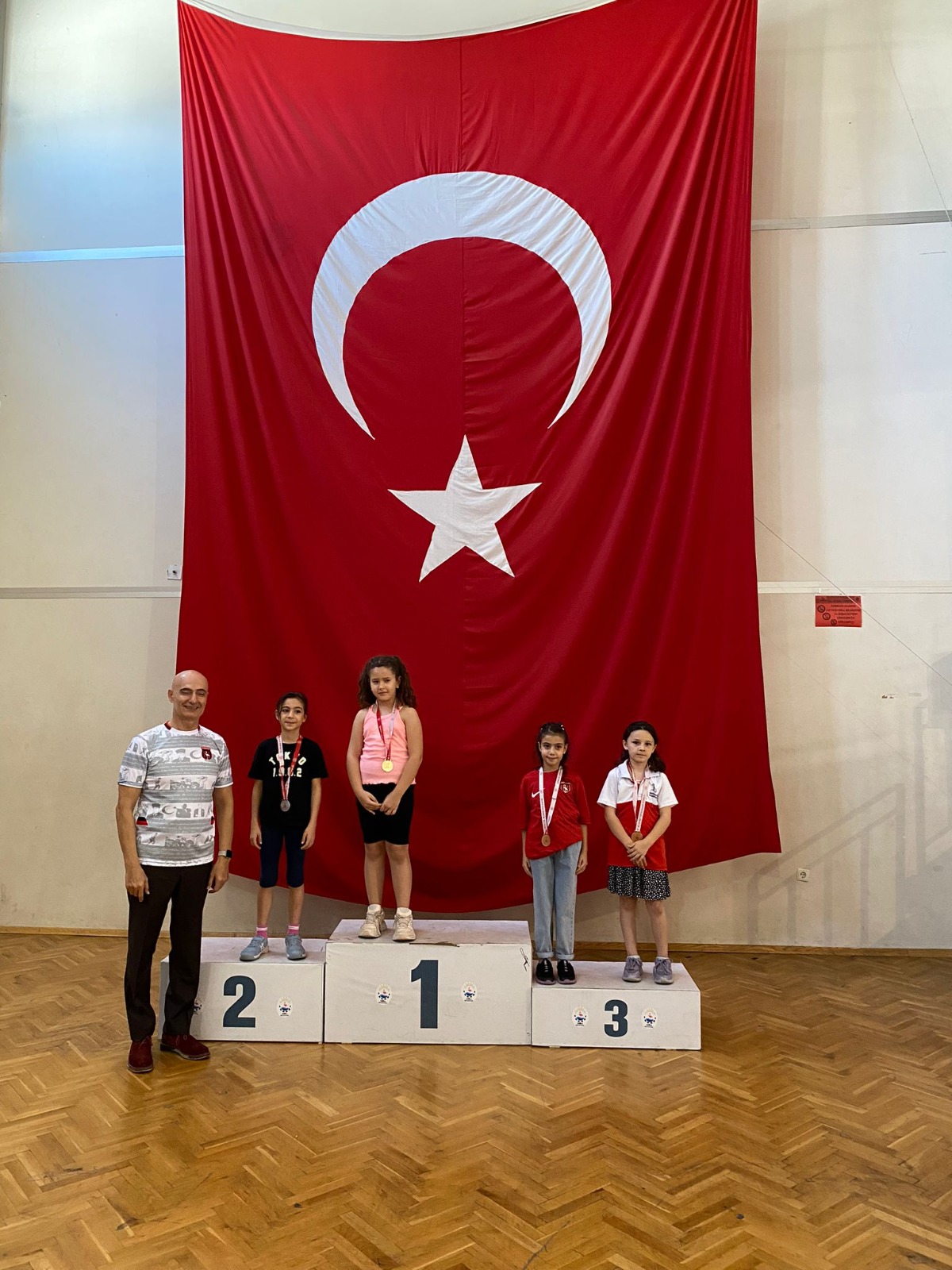 Badminton’da Bayraklı farkı