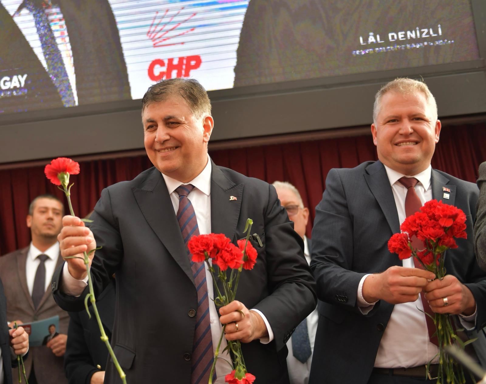 Başkan Tugay'dan Çeşme'ye yatırım sözü