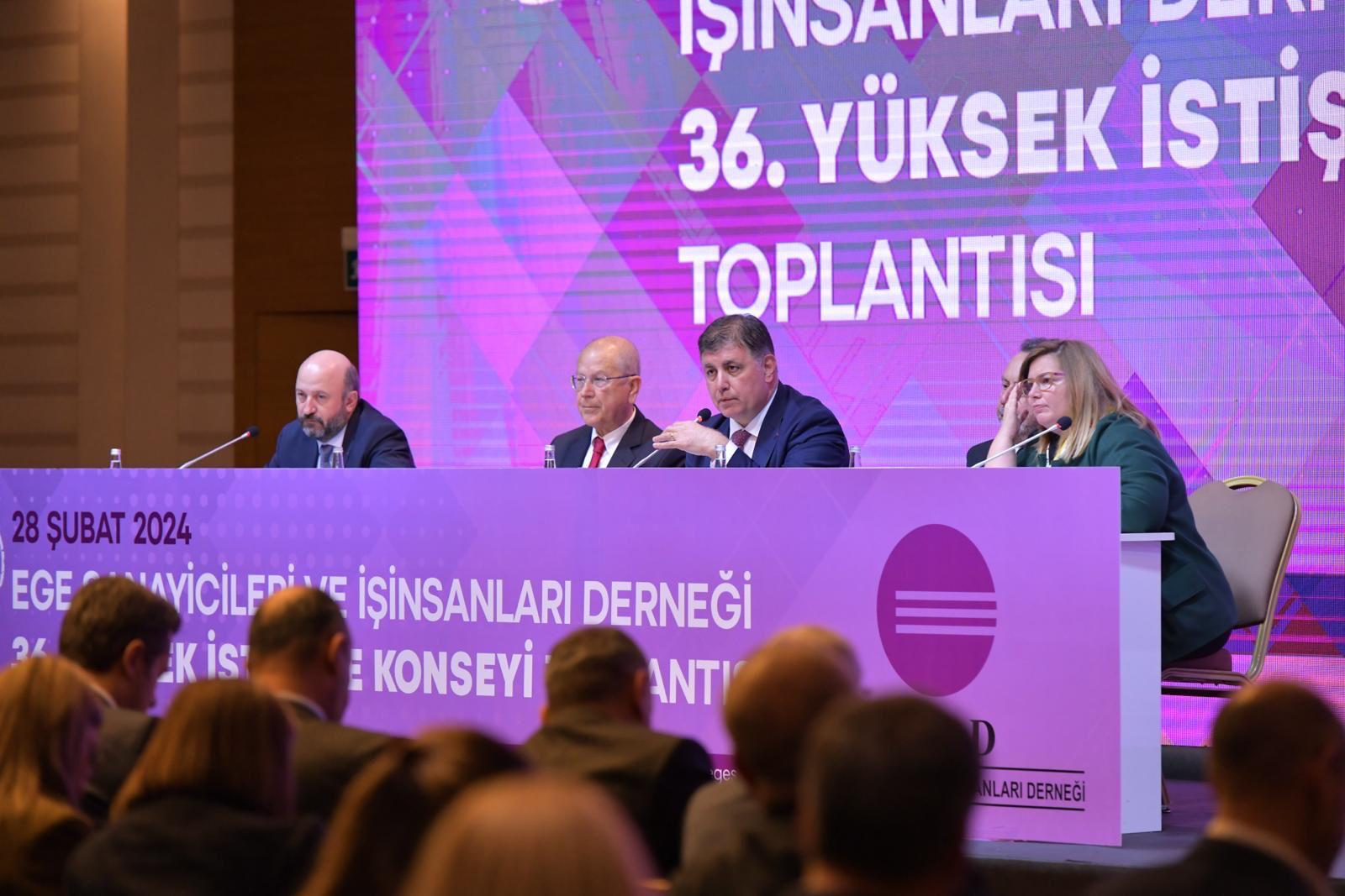 Başkan Tugay'dan katılımcı ve şeffaf yönetim vurgusu