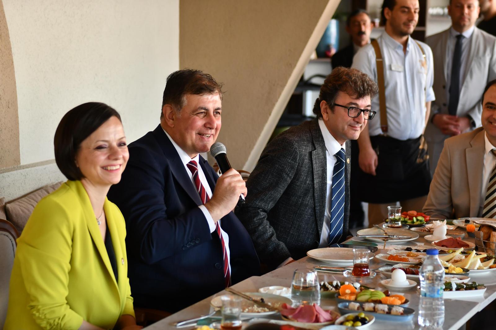 Başkan Tugay: İzmir aşağılanmayı hak etmiyor