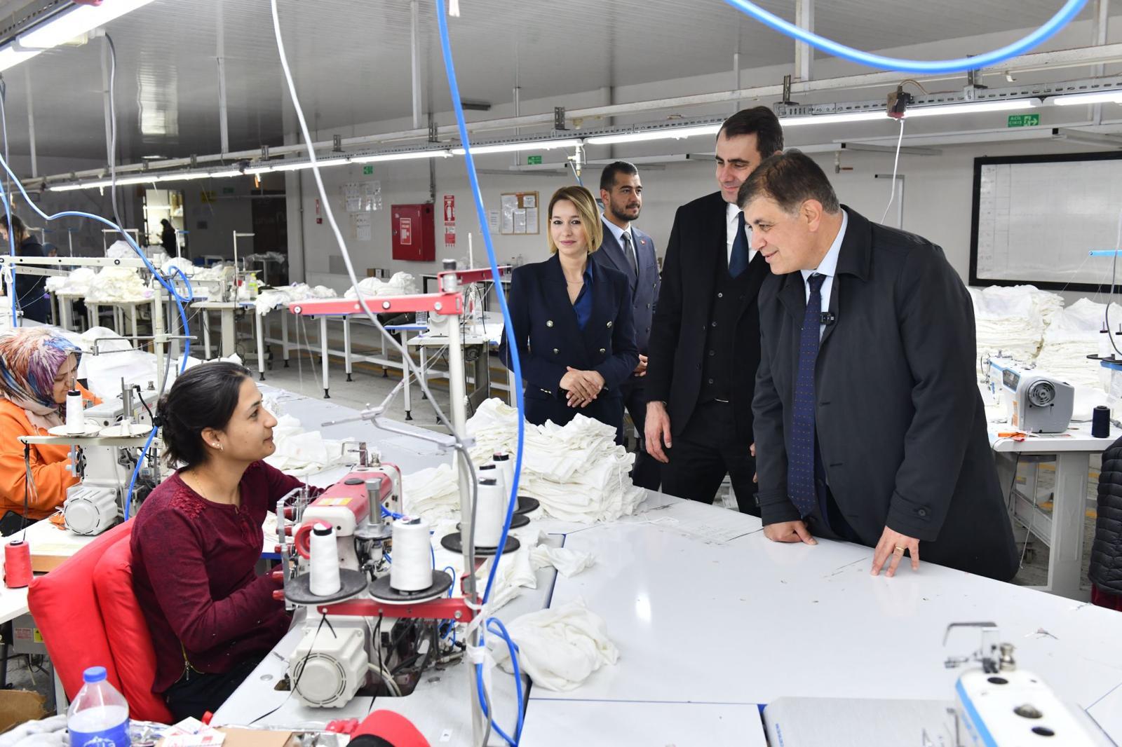 Başkan Tugay: Aliağa Yeni Şakran’ın kanalizasyon sorunu çözülecek