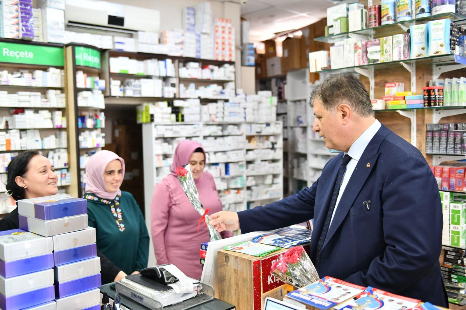 Başkan Tugay: Aliağa Yeni Şakran’ın kanalizasyon sorunu çözülecek