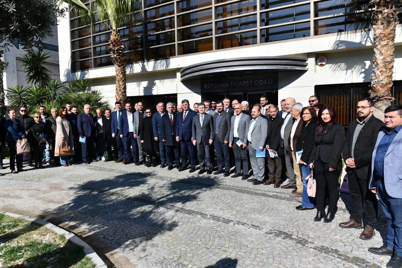 Başkan Tugay gıda krizini Ege Bölgesi’nin verimli tarım havzası ile aşacak