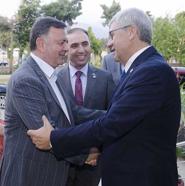 İYİ Partili Ulupınar, esnafa destek sözü verdi