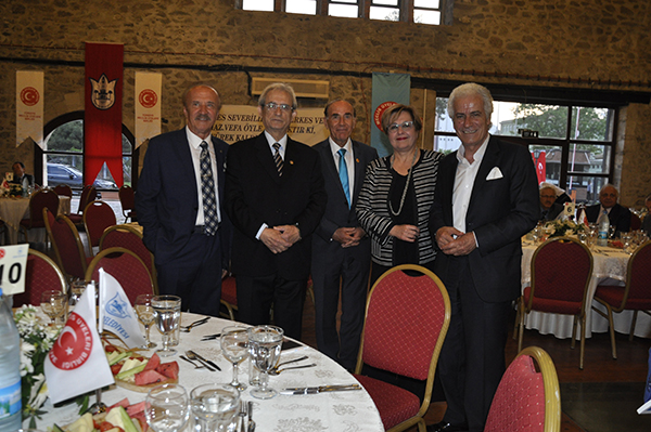 Siyasetin duayenleri Konak'ta buluştu