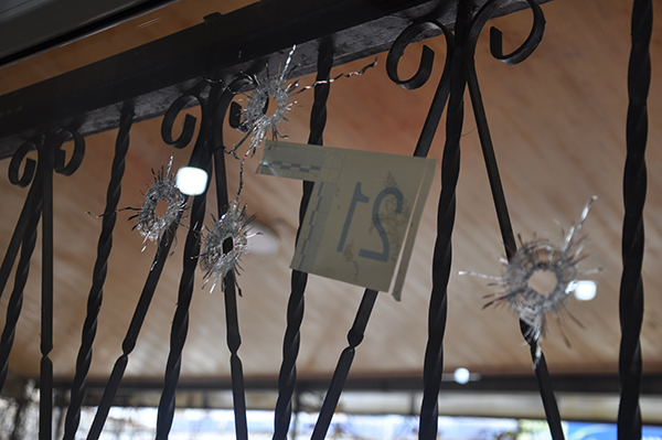 YÜZLERCE KURŞUN SIKTILAR!