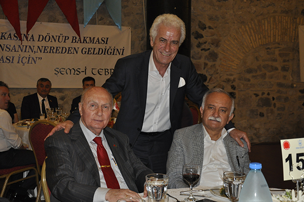 Siyasetin duayenleri Konak'ta buluştu