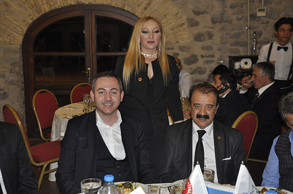 Siyasetin duayenleri Konak'ta buluştu