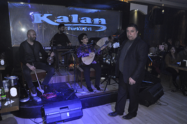 Güler Duman'dan Kalan Türkü evinde muhteşem performans