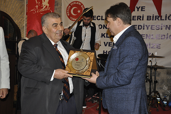 Siyasetin duayenleri Konak'ta buluştu