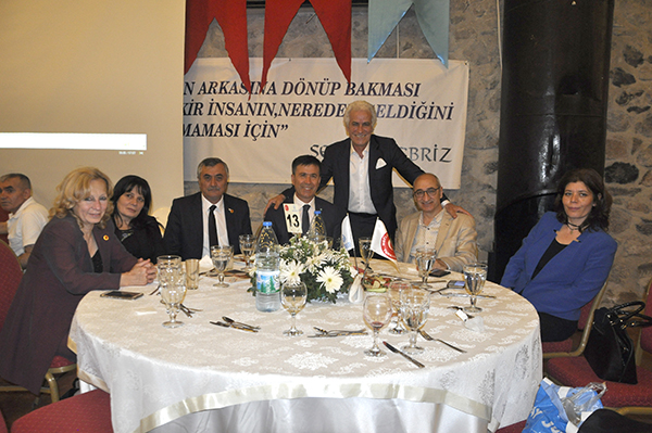 Siyasetin duayenleri Konak'ta buluştu