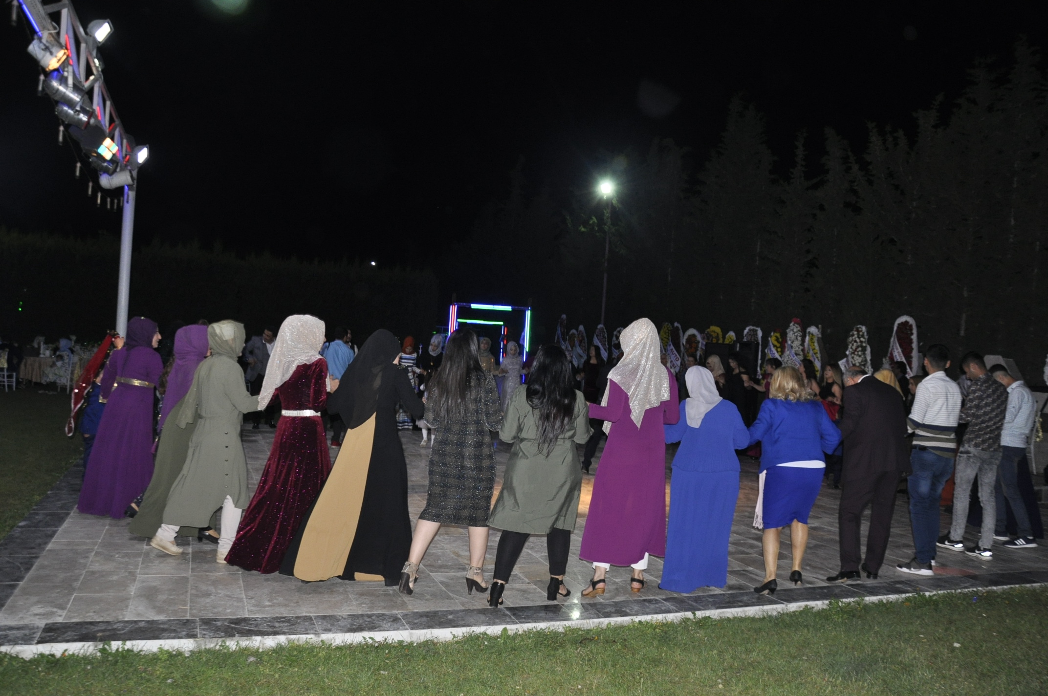 Mutlulukta Buluştular