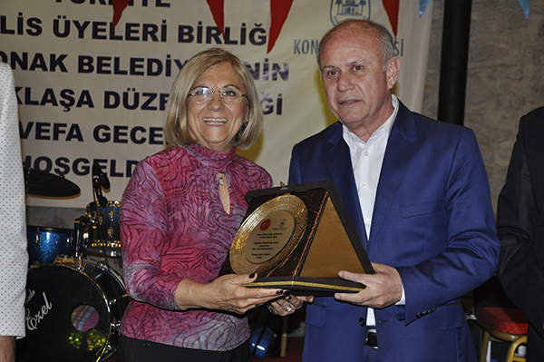 Siyasetin duayenleri Konak'ta buluştu