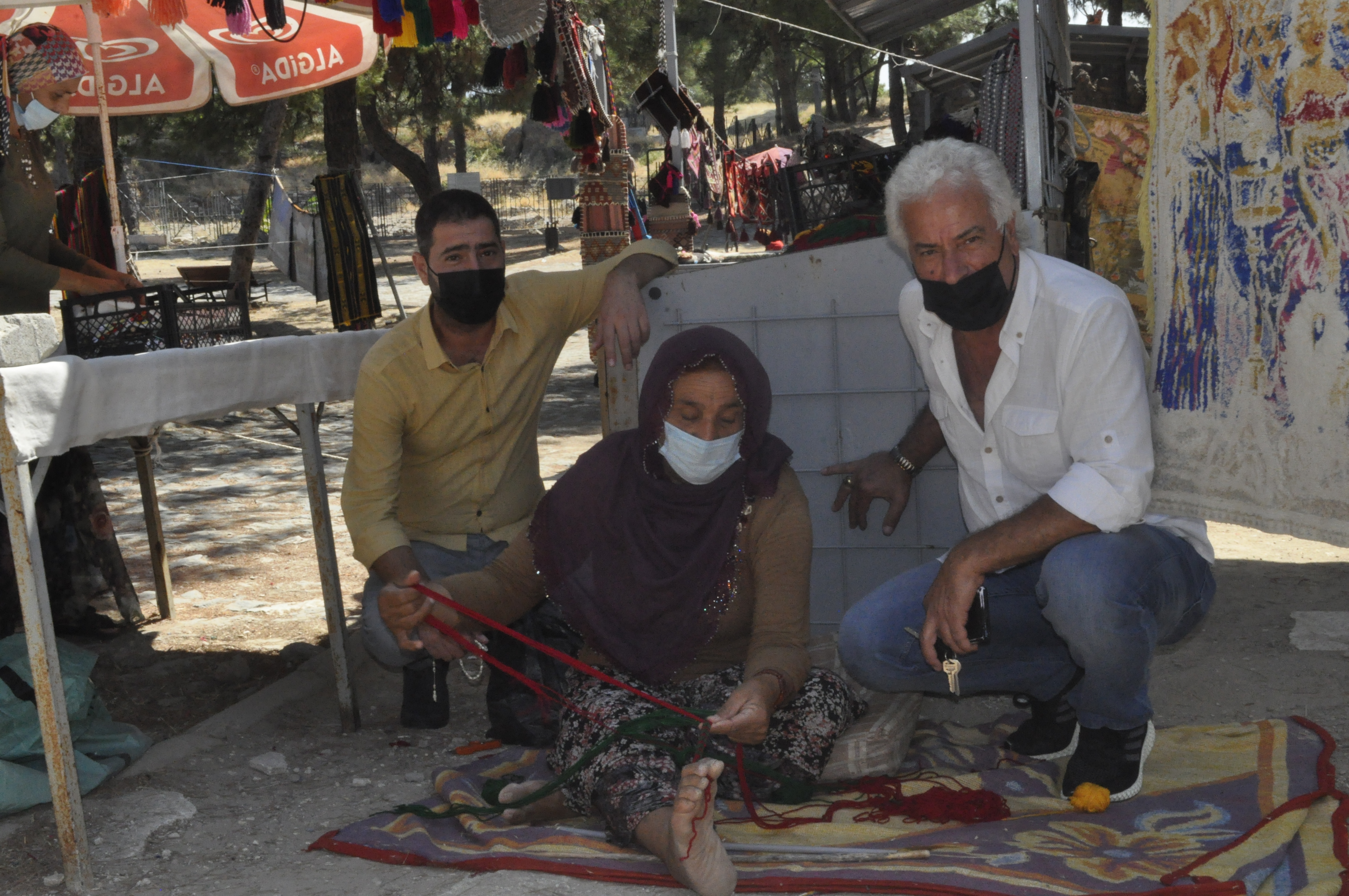 Kadifekale Surları'nda takı tasarım tezgahı açan yöre halkı isyanda: "Para Kazanamıyoruz, Aidat İstiyorlar"