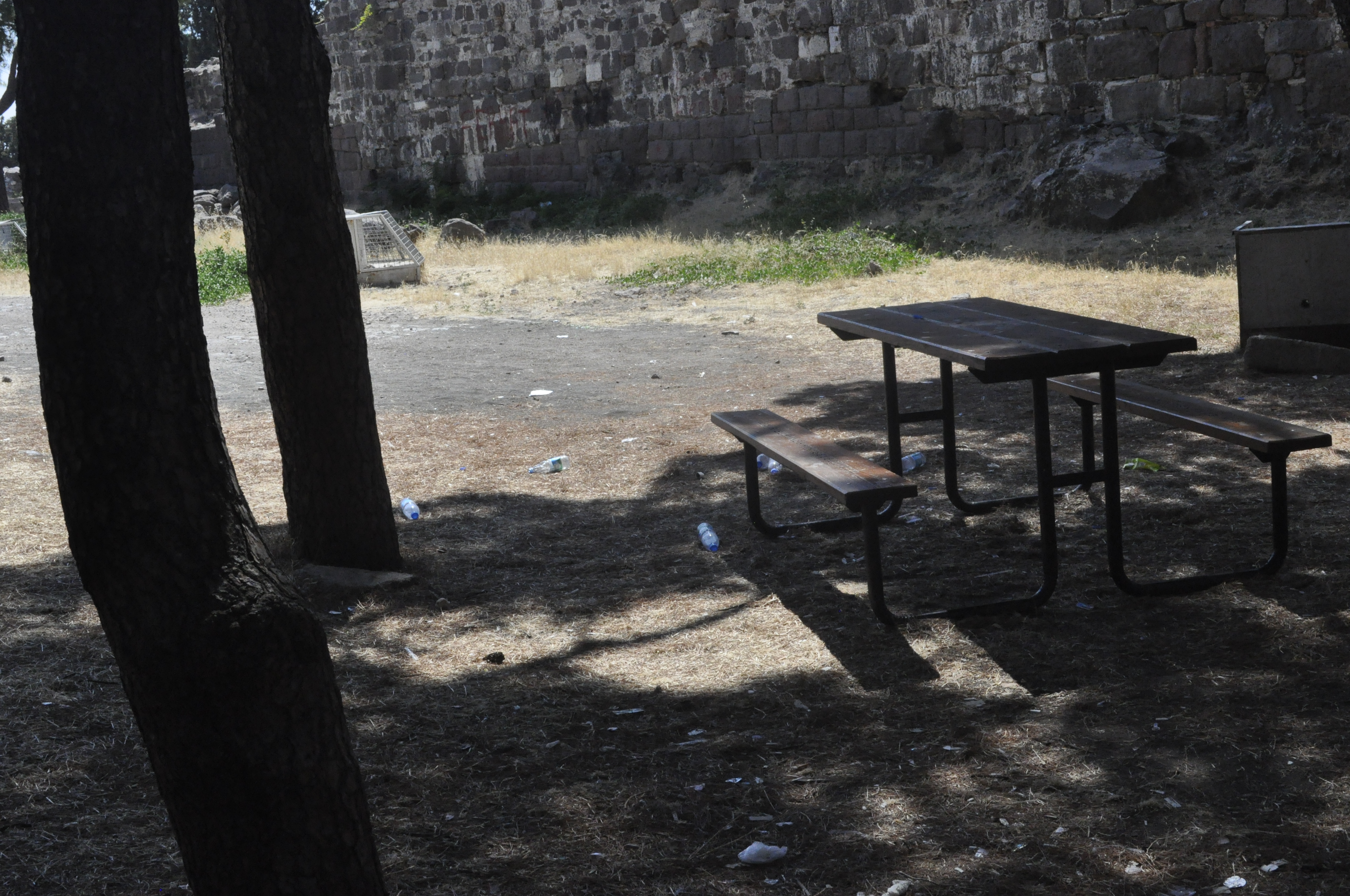 Kadifekale Surları'nda takı tasarım tezgahı açan yöre halkı isyanda: "Para Kazanamıyoruz, Aidat İstiyorlar"