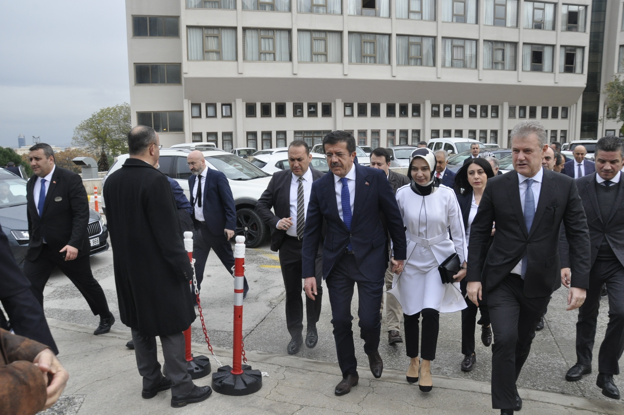 Zeybekci'den '10 Numara İzmir' lansmanı