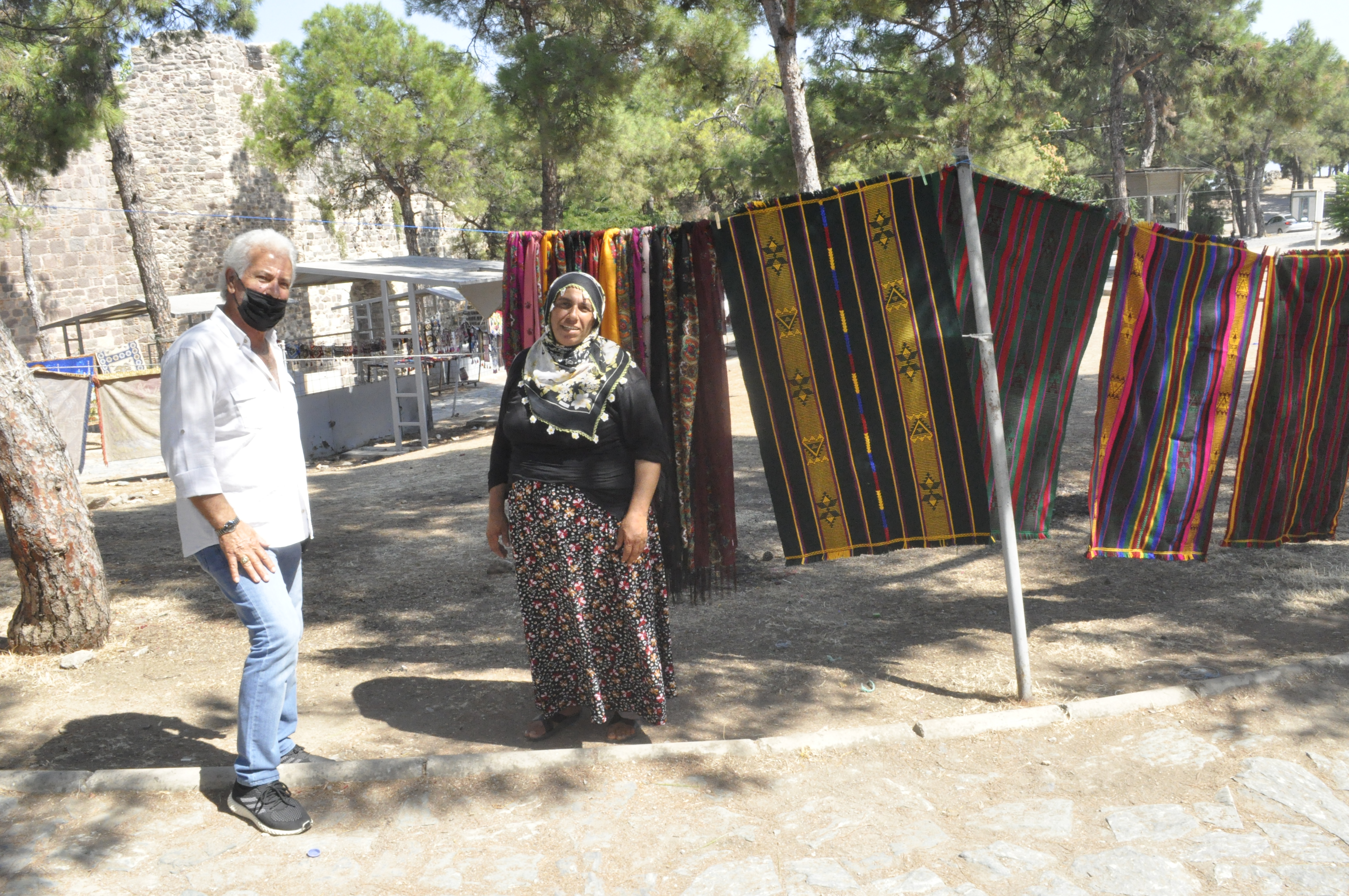 Kadifekale Surları'nda takı tasarım tezgahı açan yöre halkı isyanda: "Para Kazanamıyoruz, Aidat İstiyorlar"