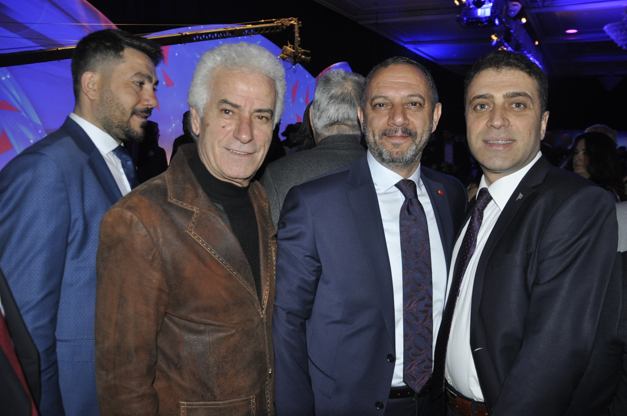 Zeybekci'den '10 Numara İzmir' lansmanı