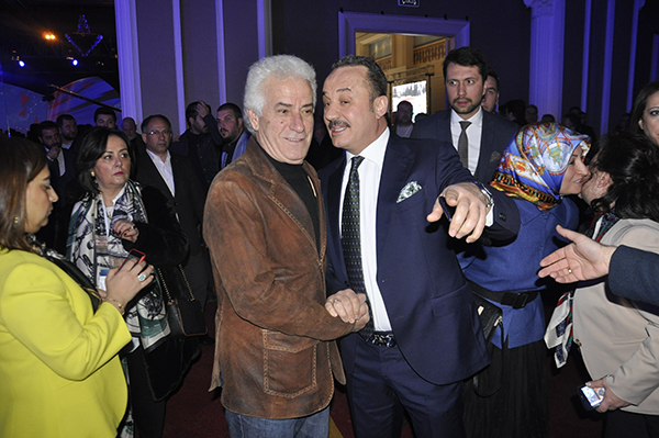 Zeybekci'den '10 Numara İzmir' lansmanı