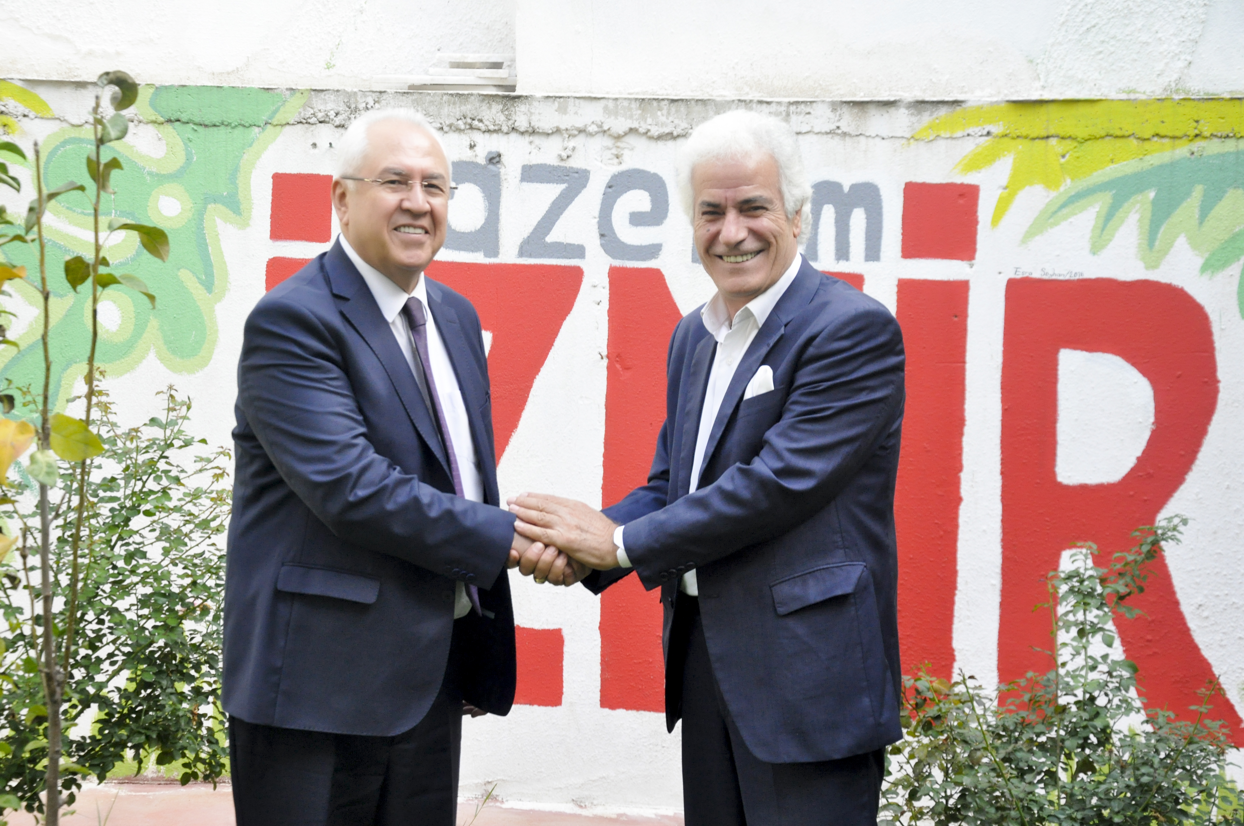 "HALKIN SESİ'NE KULAK VERİYORUZ"