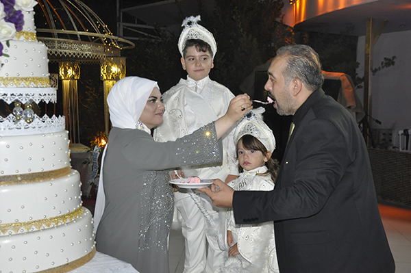 Erkekliğe ilk adımlarını attılar