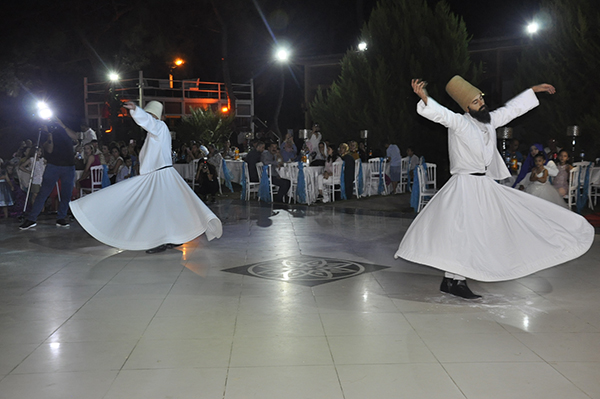 Erkekliğe ilk adımlarını attılar