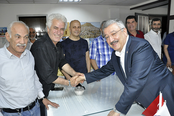 "Mazbatamın yarısı Rasim Başkan'da olacak"