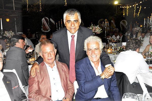 HALKIN ADAMINDAN MUHTEŞEM DÜĞÜN