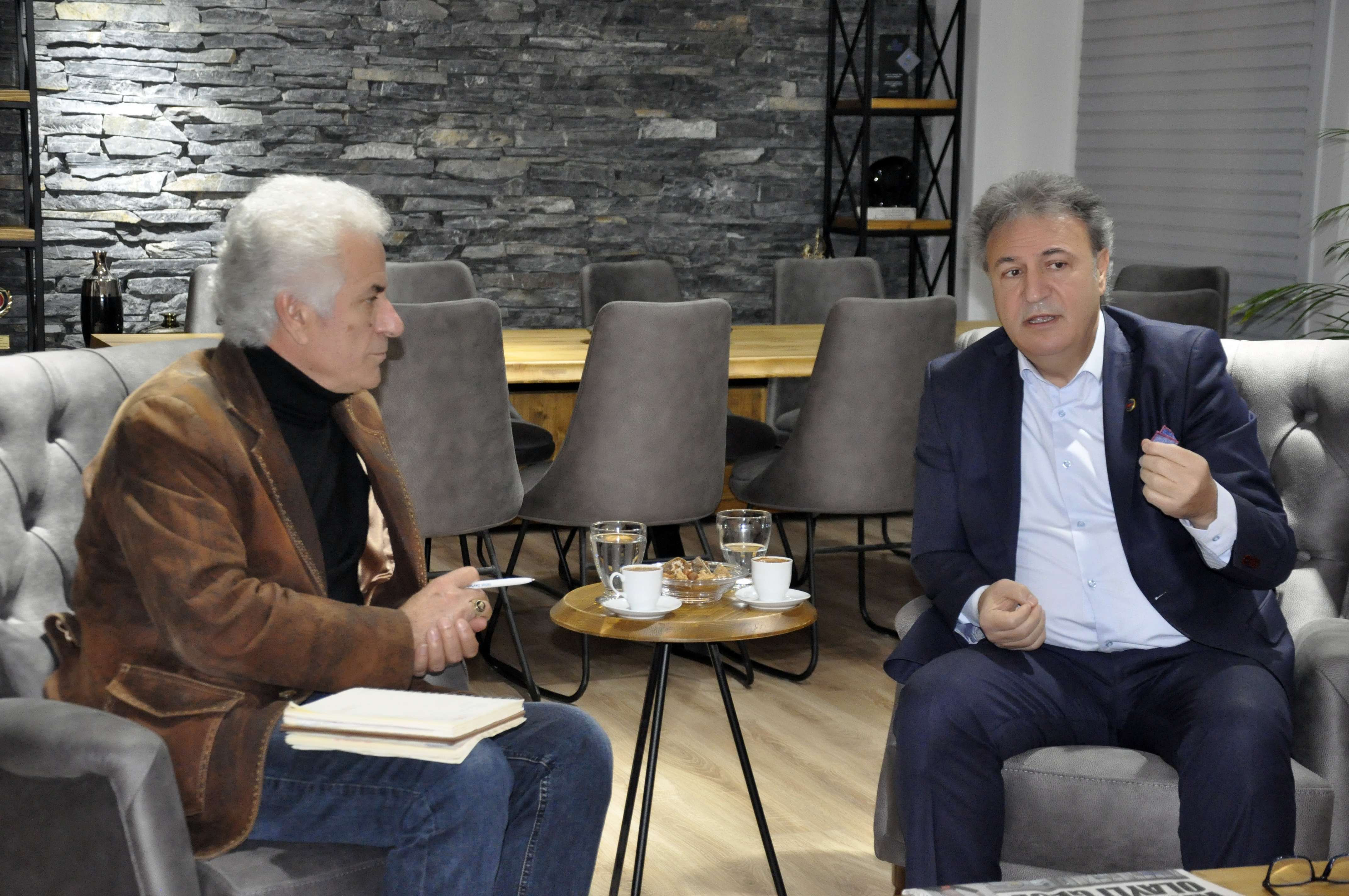 "NOKTA KÜÇÜKTÜR AMA CÜMLEYİ BİTİRİR"