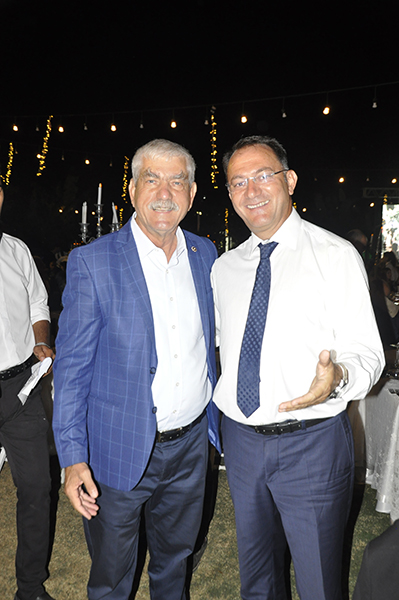 HALKIN ADAMINDAN MUHTEŞEM DÜĞÜN