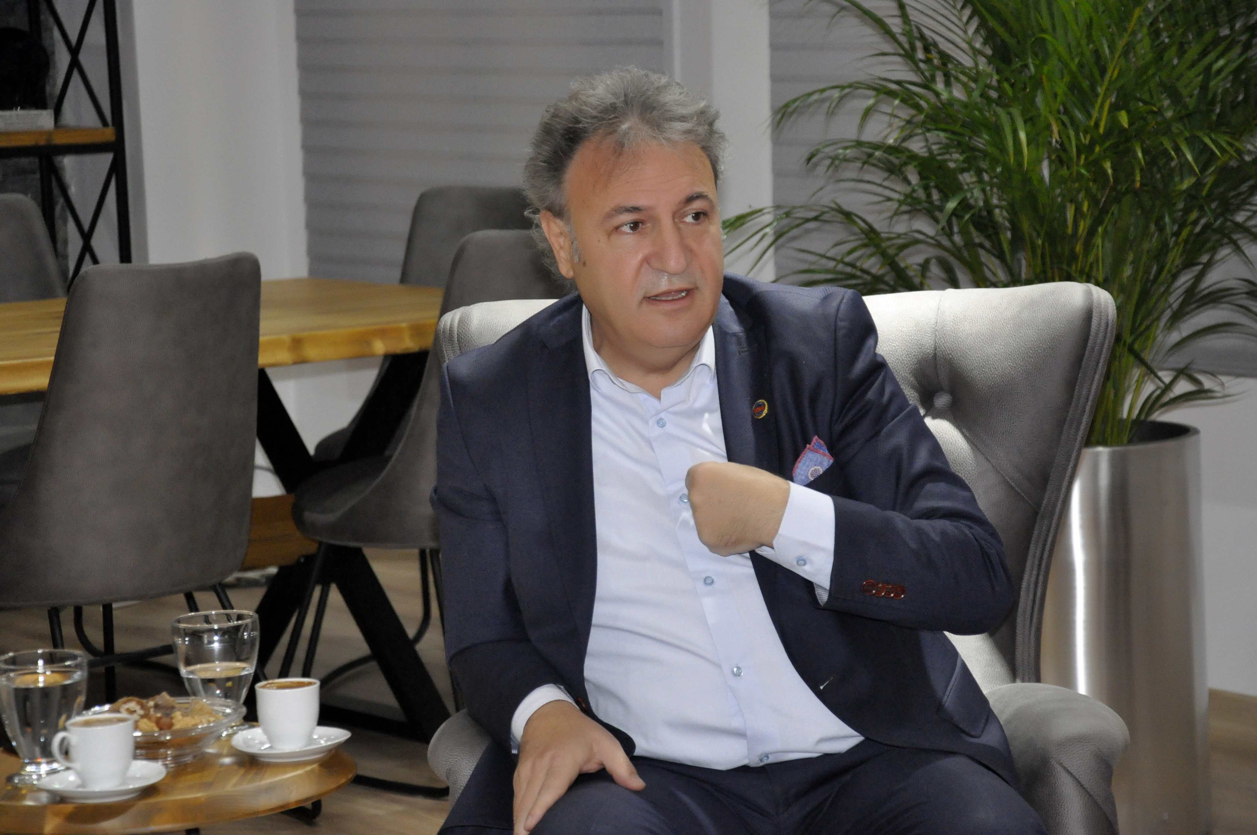 "NOKTA KÜÇÜKTÜR AMA CÜMLEYİ BİTİRİR"