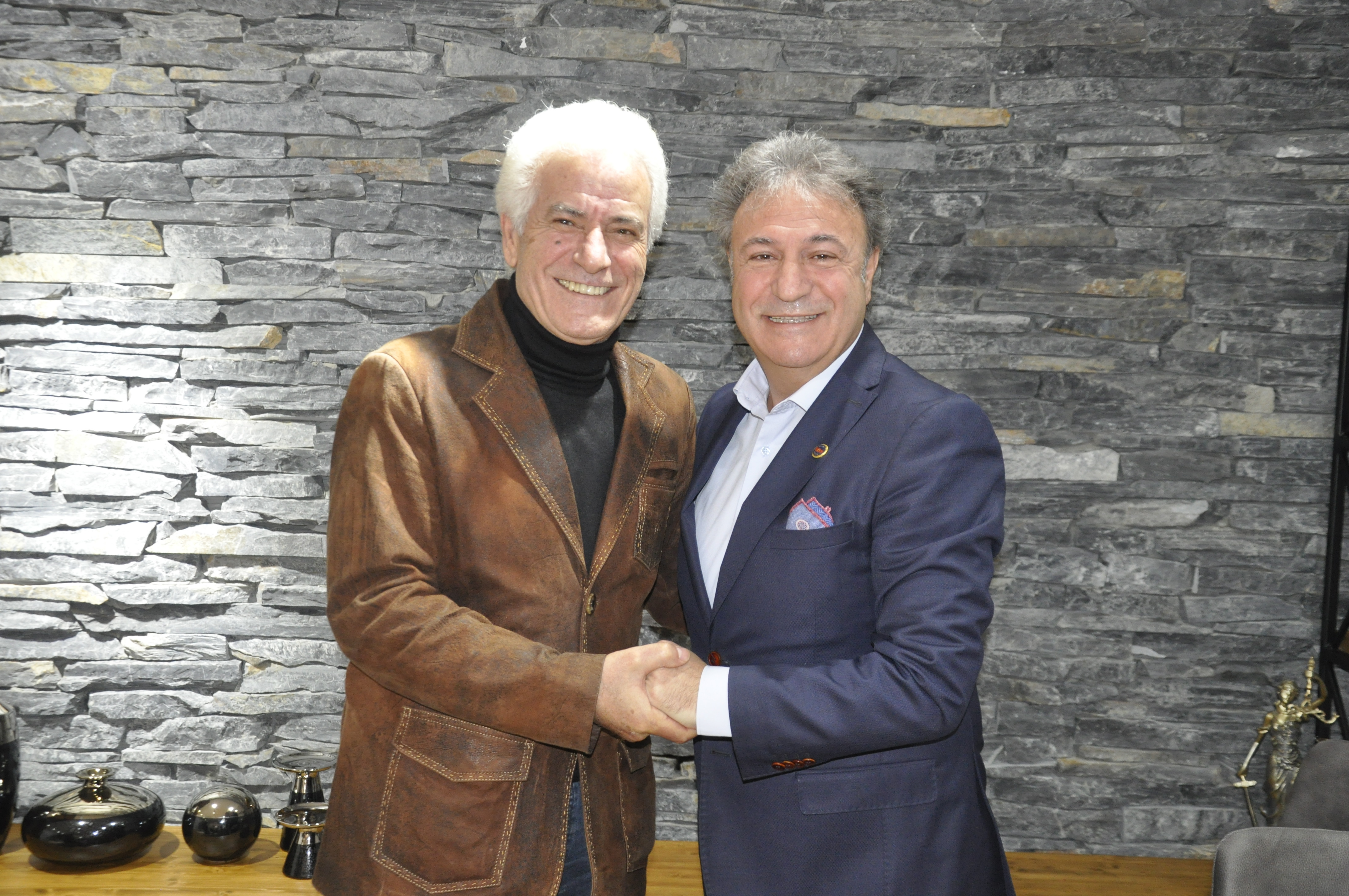 "NOKTA KÜÇÜKTÜR AMA CÜMLEYİ BİTİRİR"