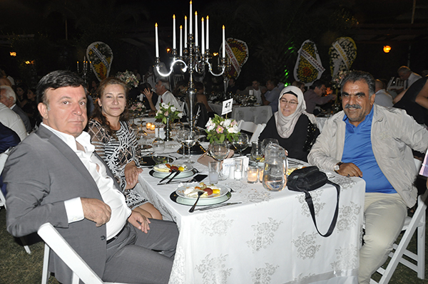 HALKIN ADAMINDAN MUHTEŞEM DÜĞÜN