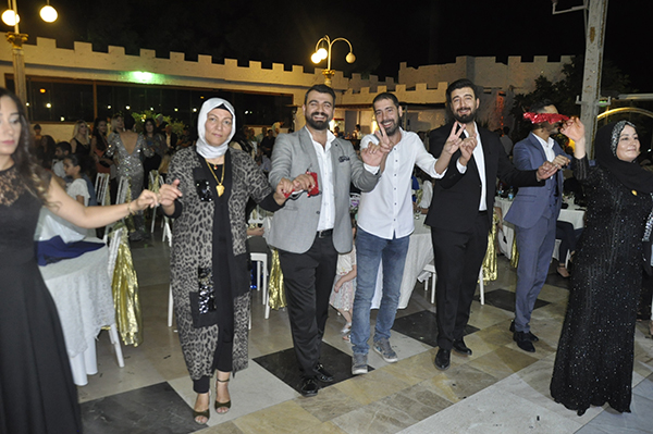 DÜNYAEVİNE GİRDİLER…