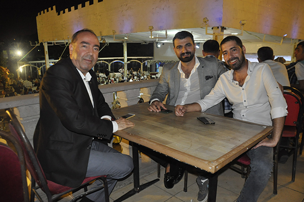 DÜNYAEVİNE GİRDİLER…