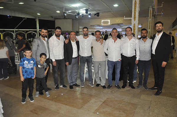 DÜNYAEVİNE GİRDİLER…