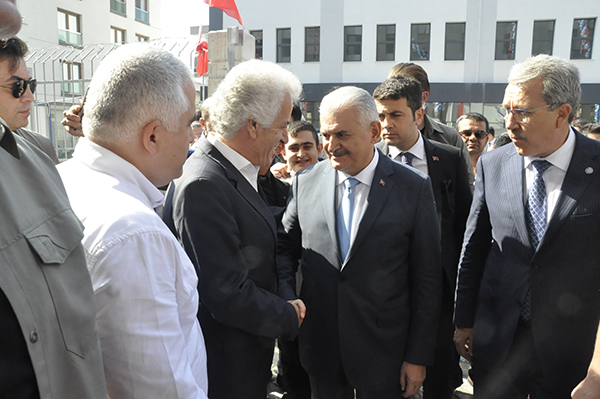 Yıldırım yerleşkeyi açtı, CHP'li Başkan'a teşekkür etti