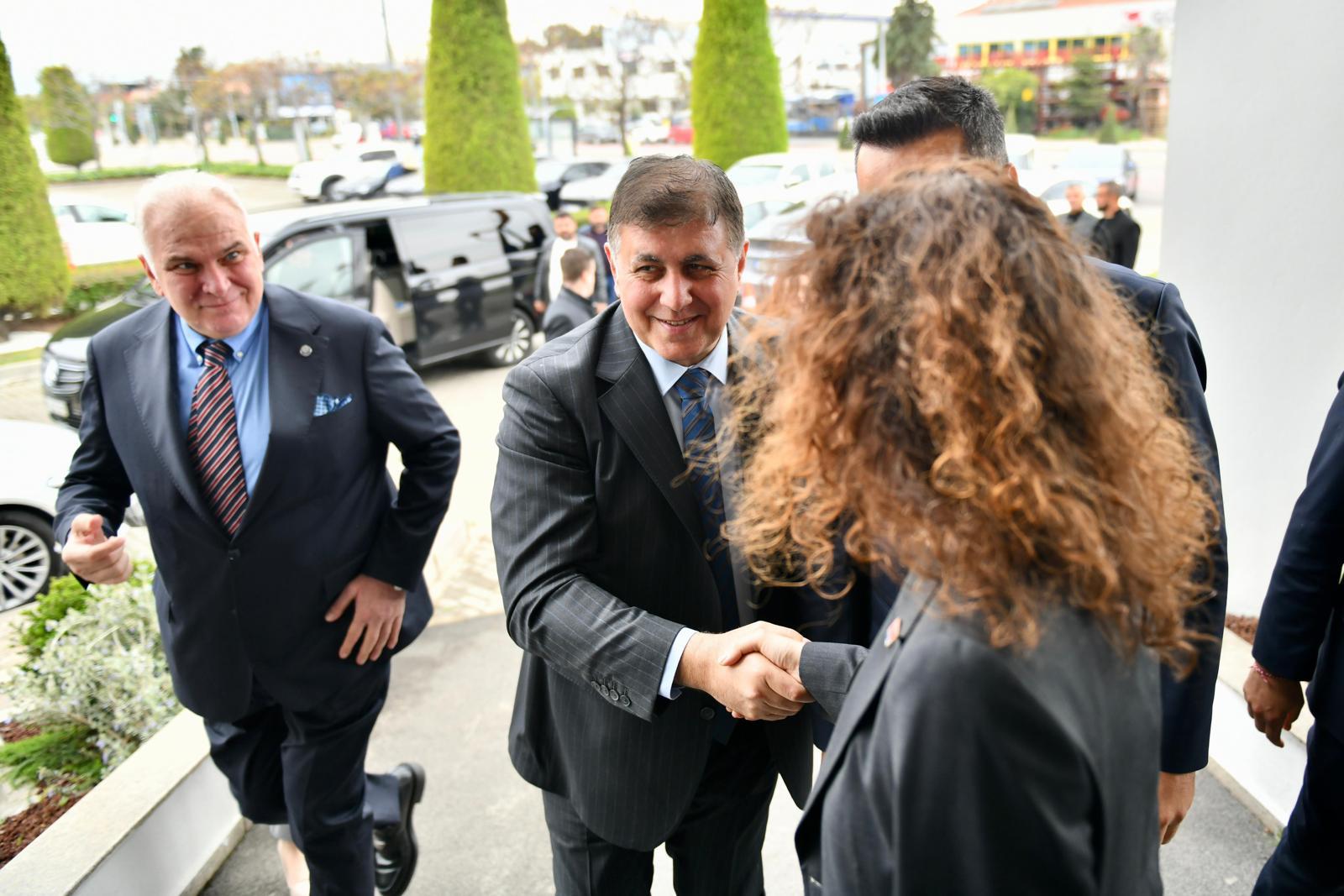 Başkan Cemil Tugay: Bugüne kadar bu şehre ne verdiniz