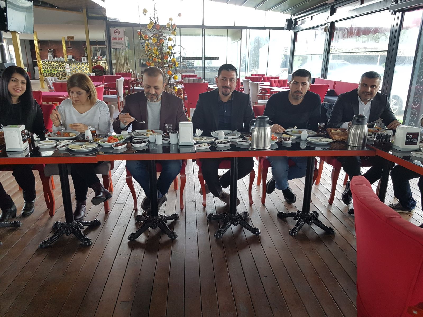 AİLECE BİRARAYA GELDİLER