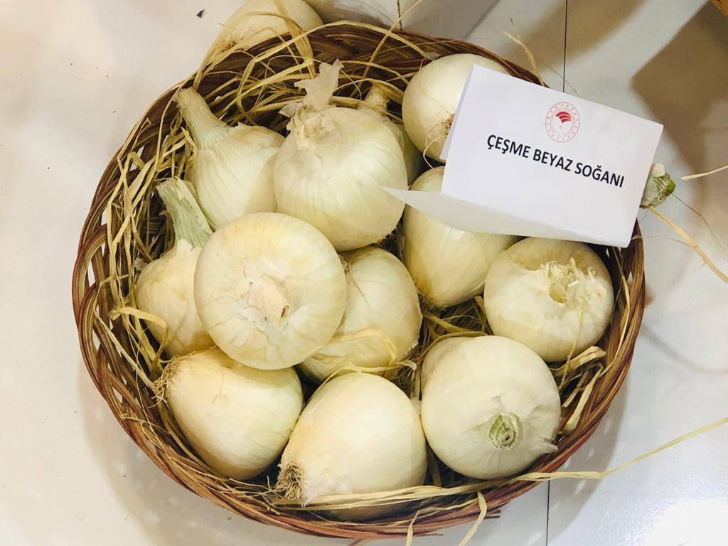 AK Partili Karataş’tan Çeşme Belediyesi’ne fuar çıkışı