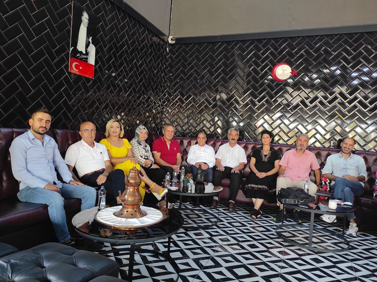 ZİRİKANLILAR KAHVALTIDA BULUŞTU