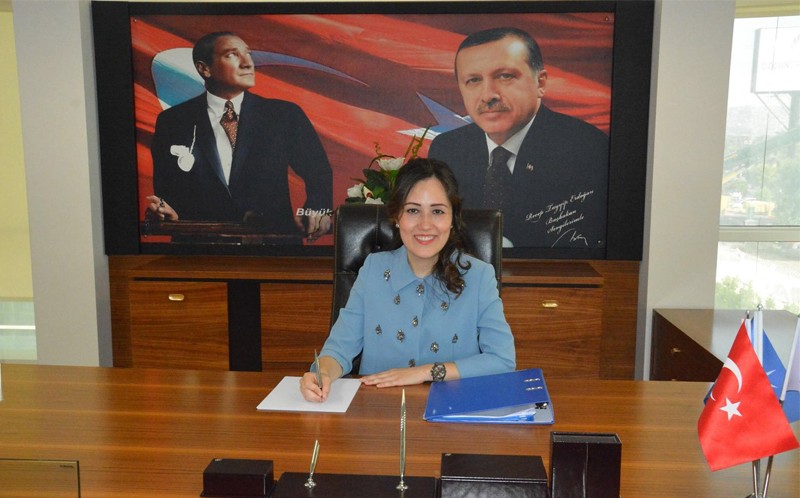 AK Parti yönetiminden istifa etti