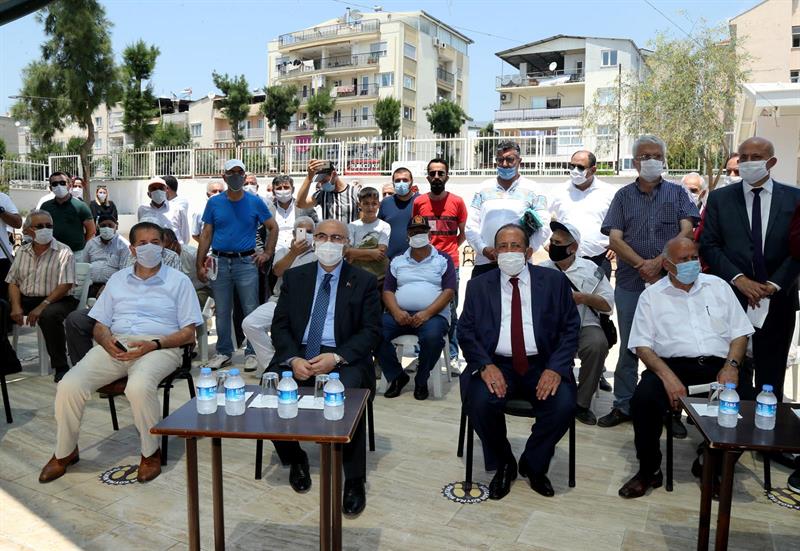 İzmir'de hayırseverlerce yaptırılan cami açıldı