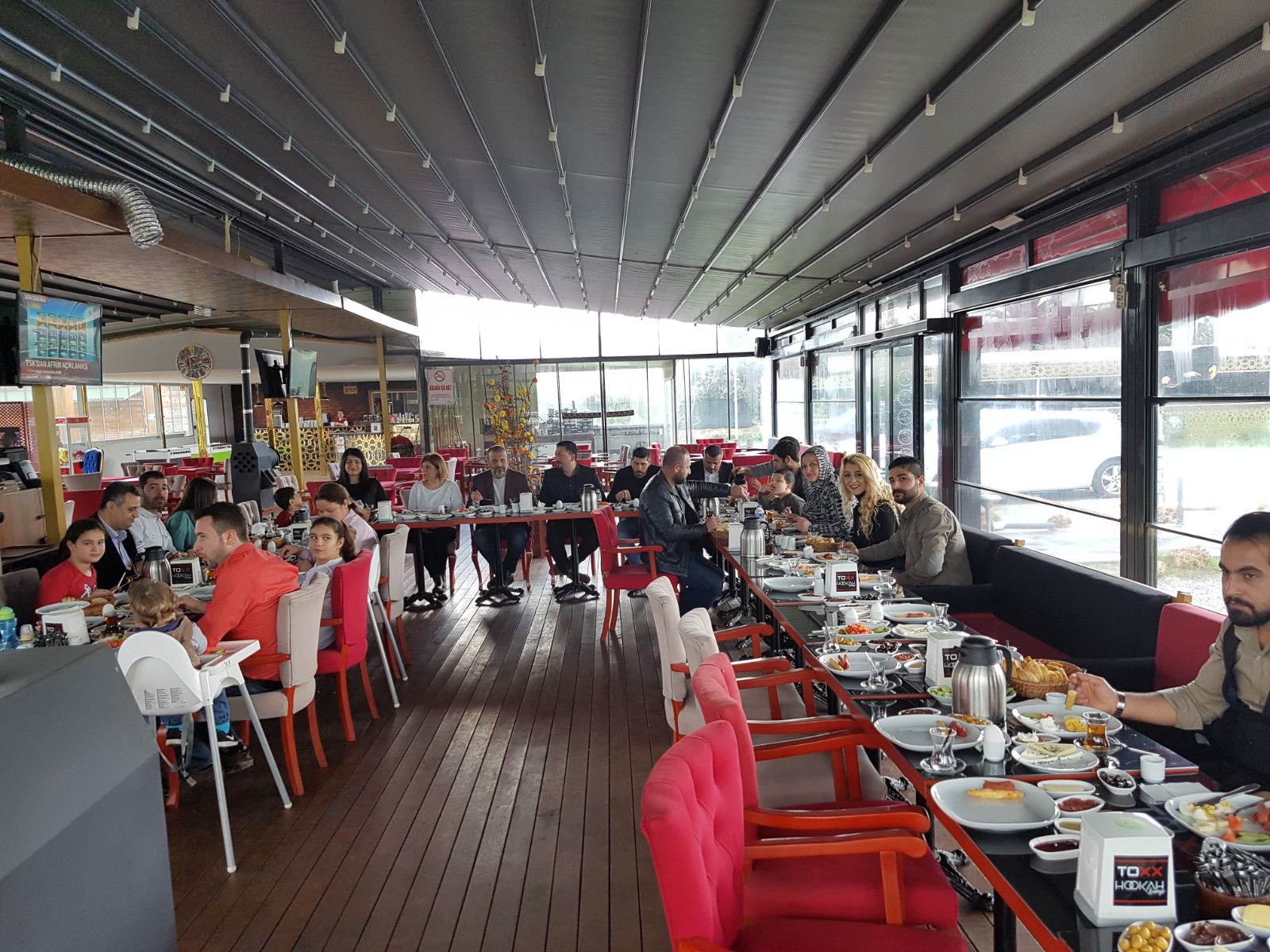 AİLECE BİRARAYA GELDİLER