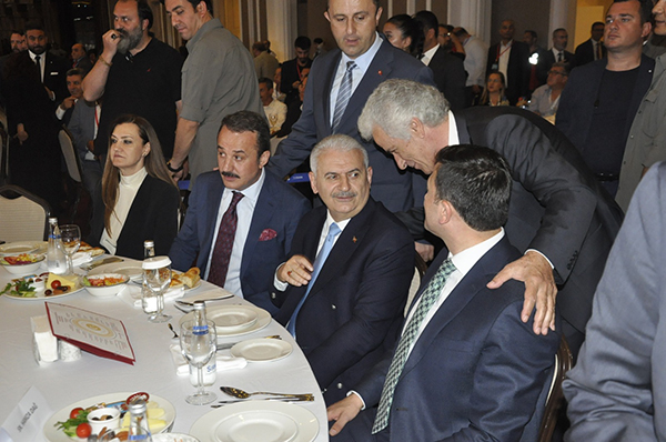 Salih Erkek Yazdı...