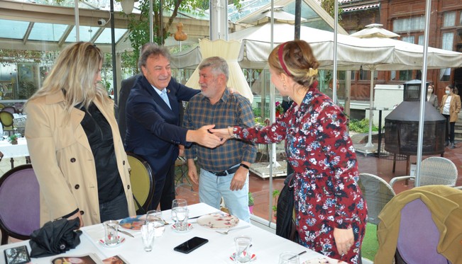 SATARAK DEĞİL ALARAK BÜYÜYEN BELEDİYE: "BORNOVA"