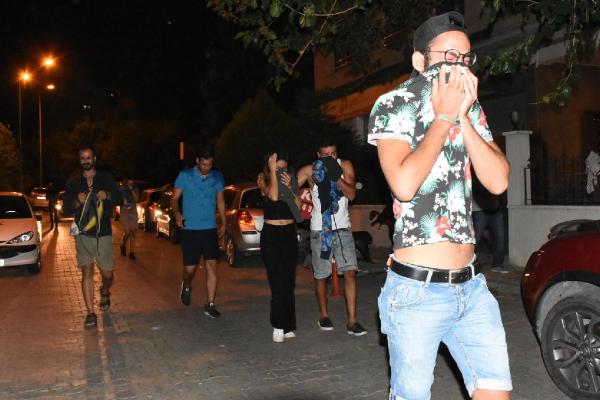 Bayraklı’da seçim gerginliği: Polisten gazlı müdahale!