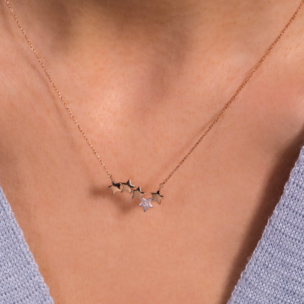 Düğünlerde Ne Takılır?