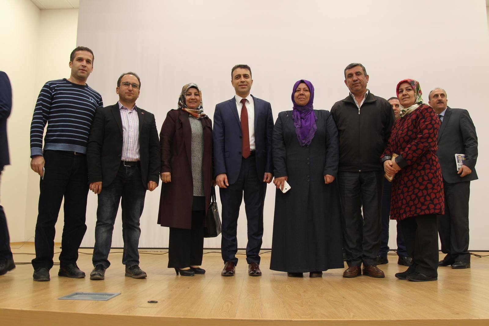 BÖYLE BUCA DOSTLAR BAŞINA