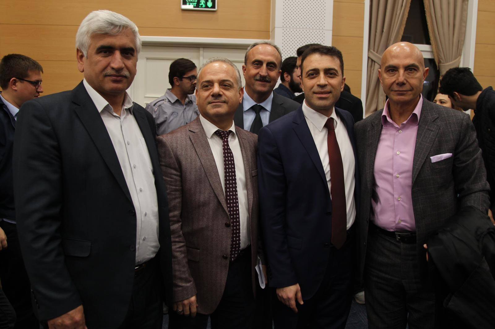 BÖYLE BUCA DOSTLAR BAŞINA